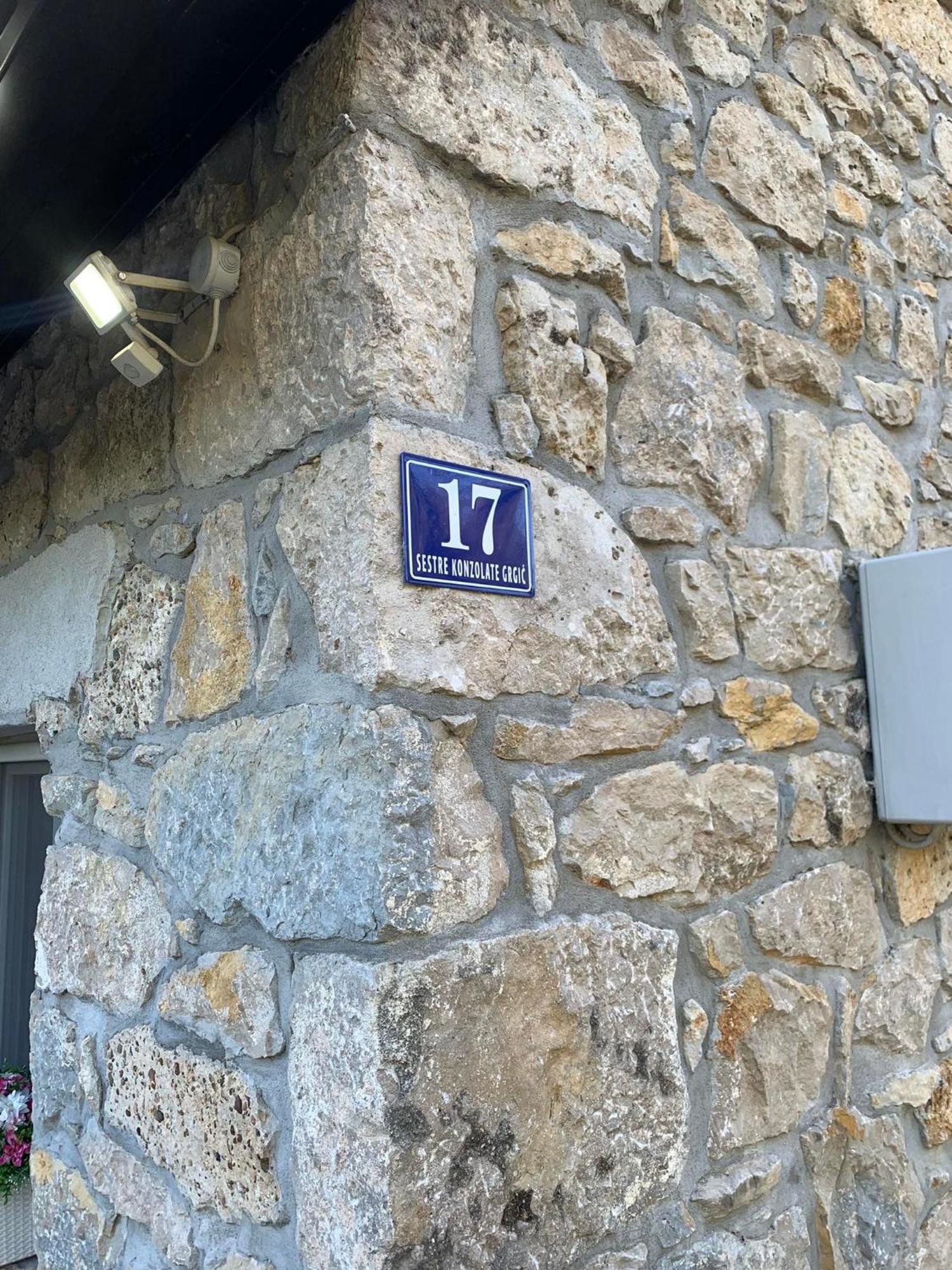 Kuca Za Iznajmljivanje Andrija Ljubuski Luaran gambar