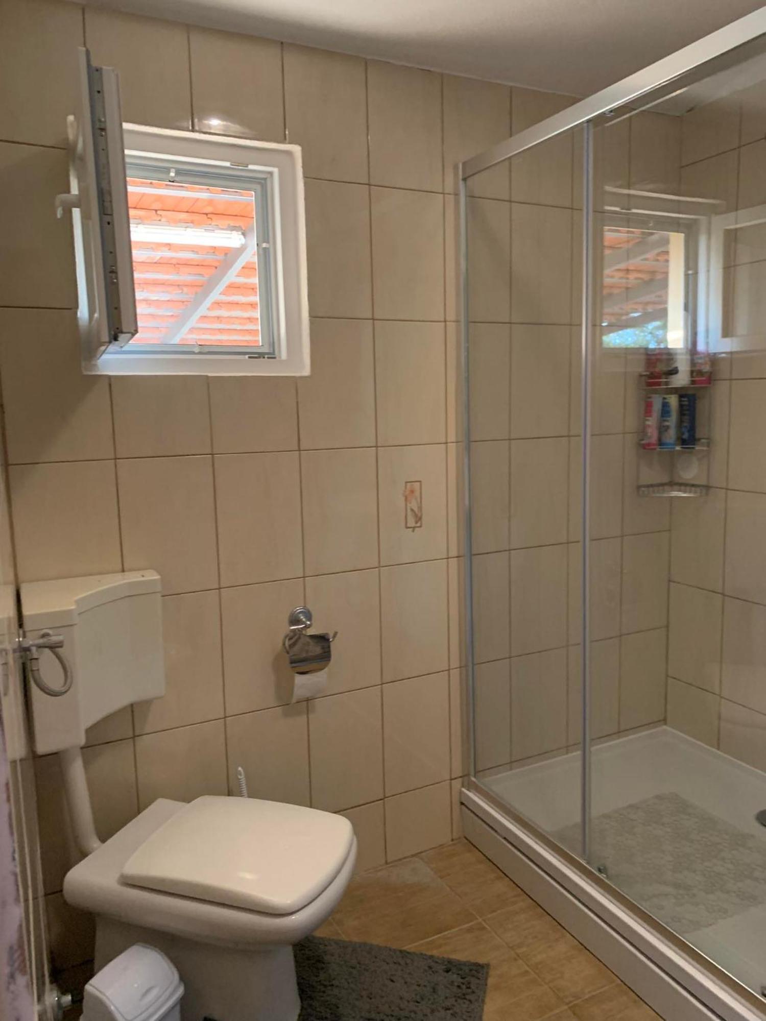 Kuca Za Iznajmljivanje Andrija Ljubuski Luaran gambar